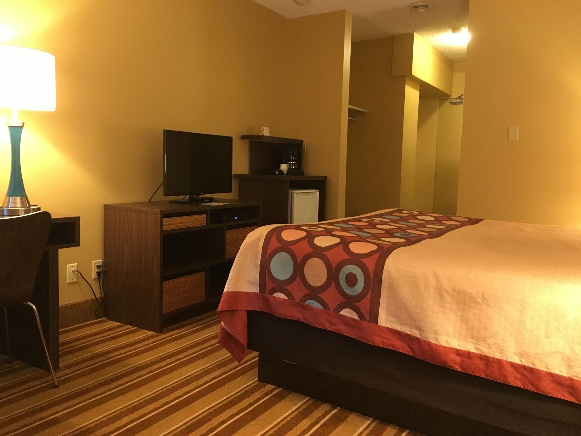 Super 8 By Wyndham Thunder Bay Motel Екстериор снимка