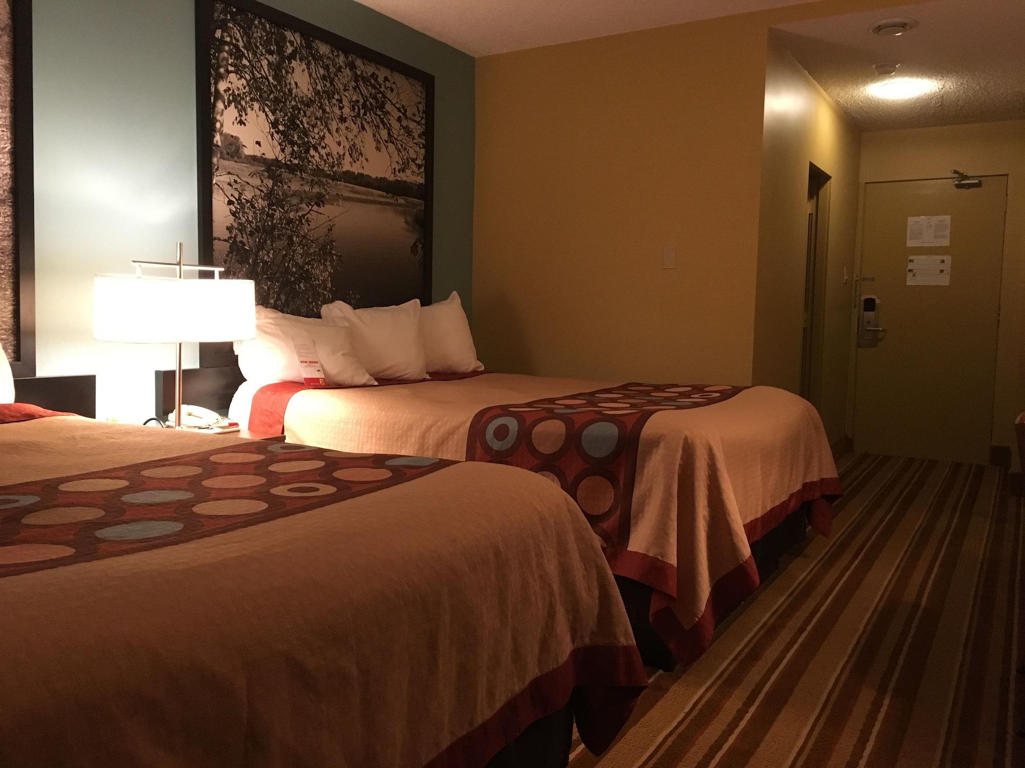 Super 8 By Wyndham Thunder Bay Motel Екстериор снимка