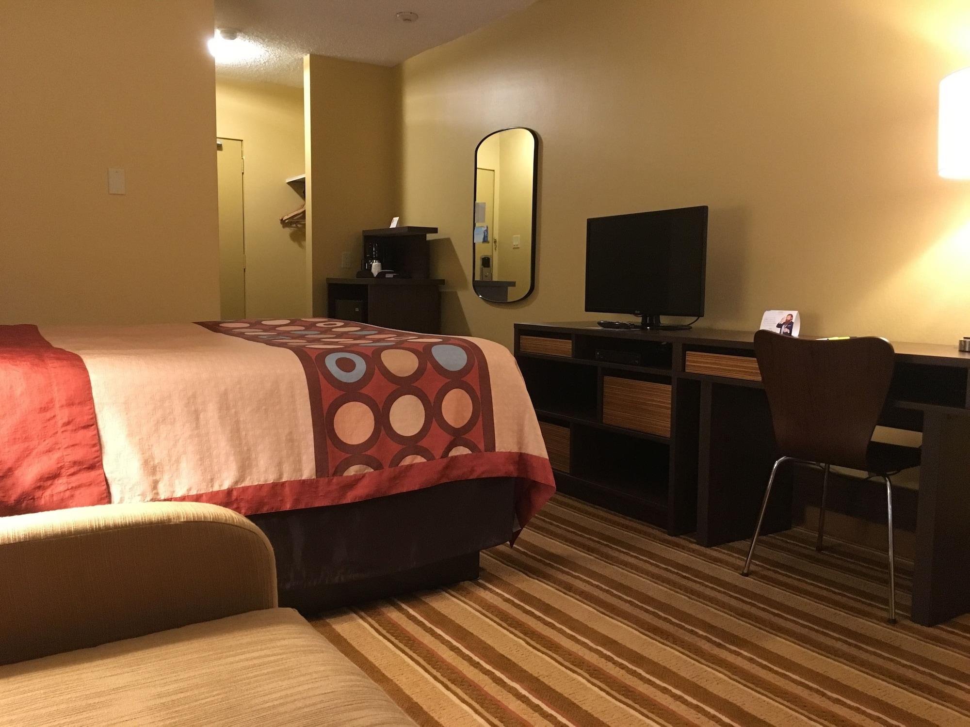 Super 8 By Wyndham Thunder Bay Motel Екстериор снимка