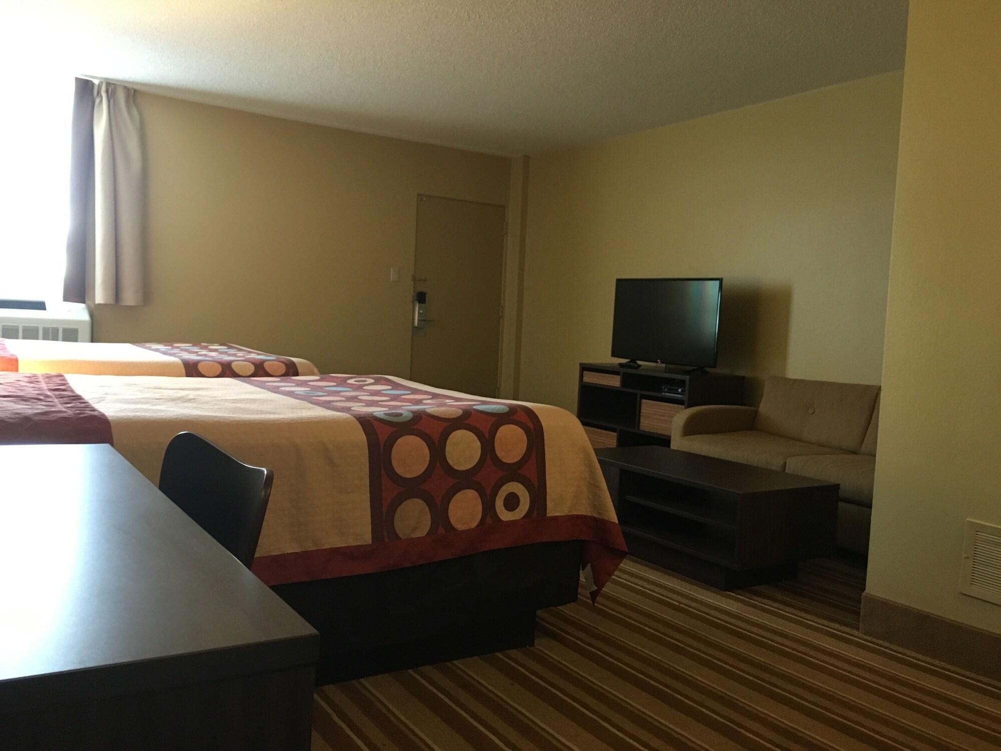 Super 8 By Wyndham Thunder Bay Motel Екстериор снимка