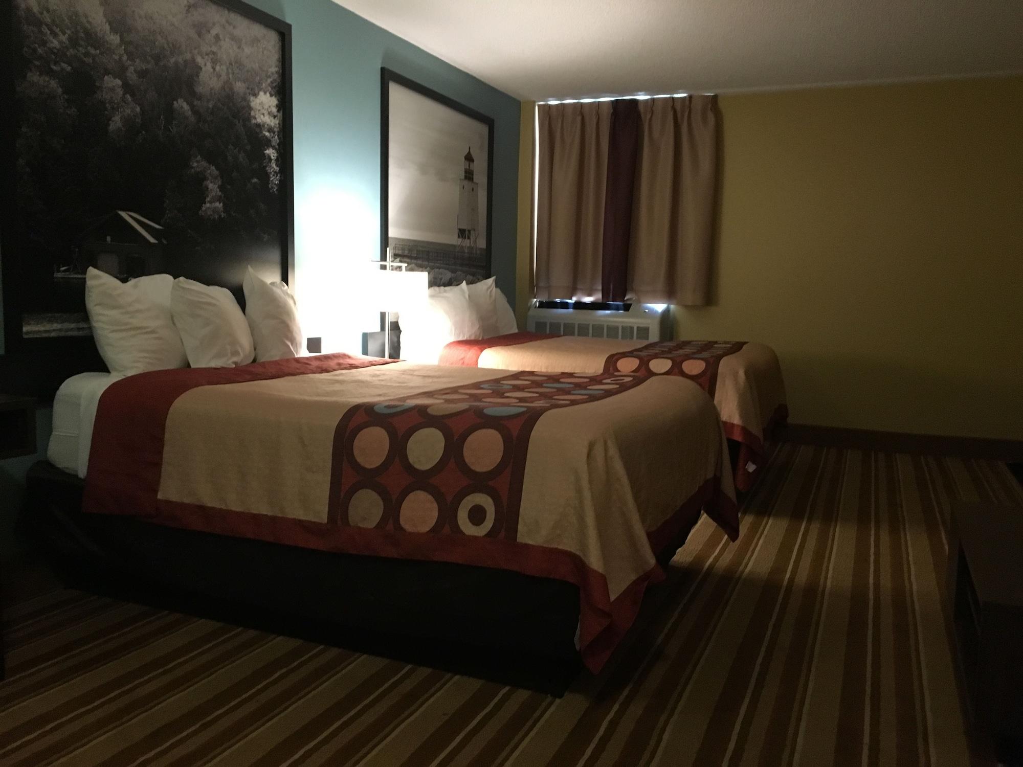 Super 8 By Wyndham Thunder Bay Motel Екстериор снимка