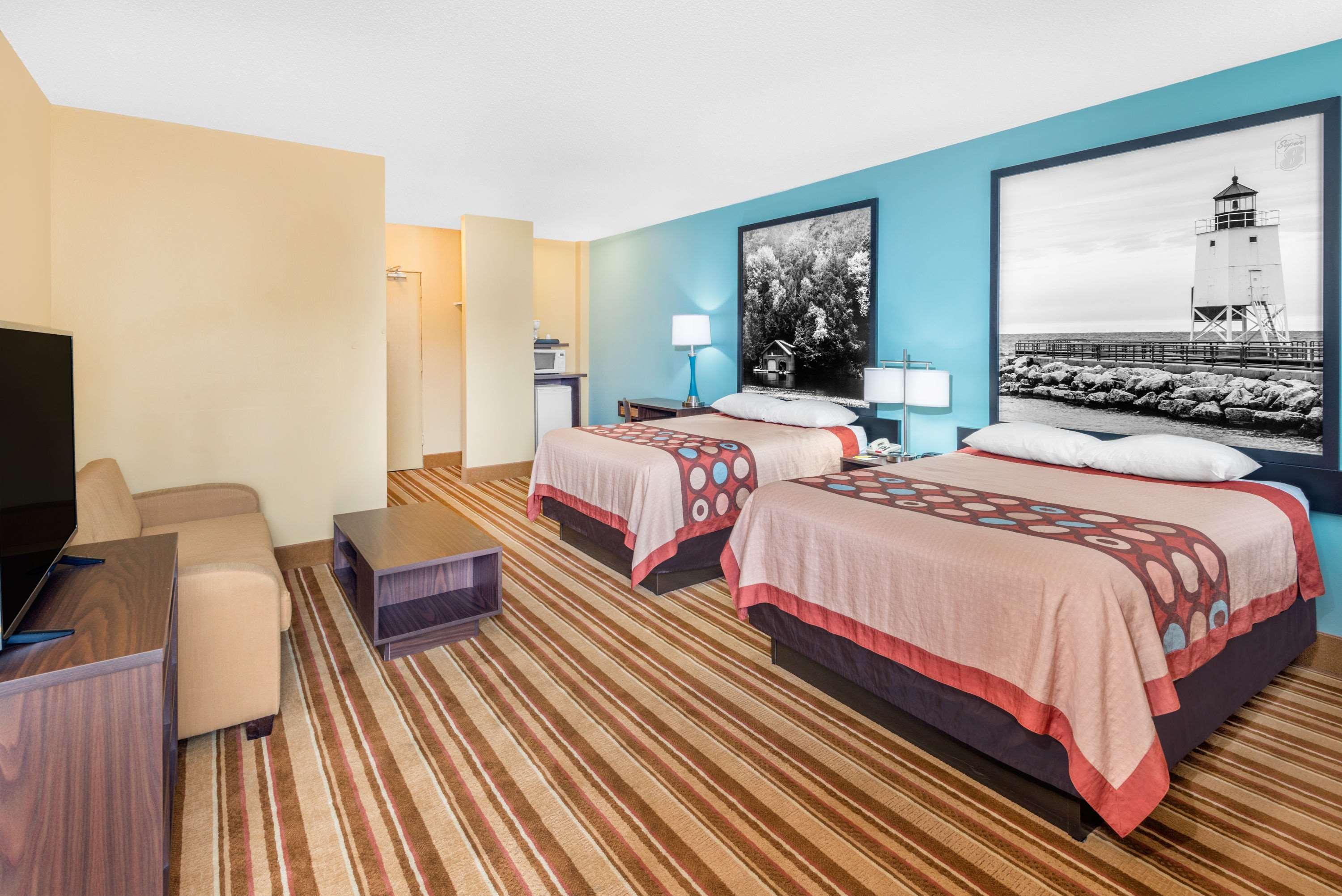Super 8 By Wyndham Thunder Bay Motel Екстериор снимка